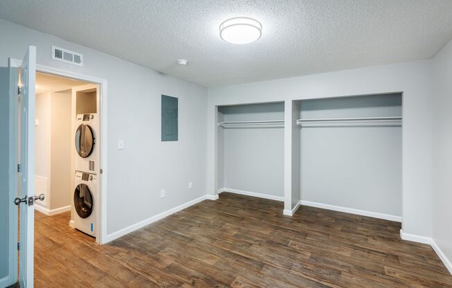 1 bed, 1 bath, 800 sqft, $899