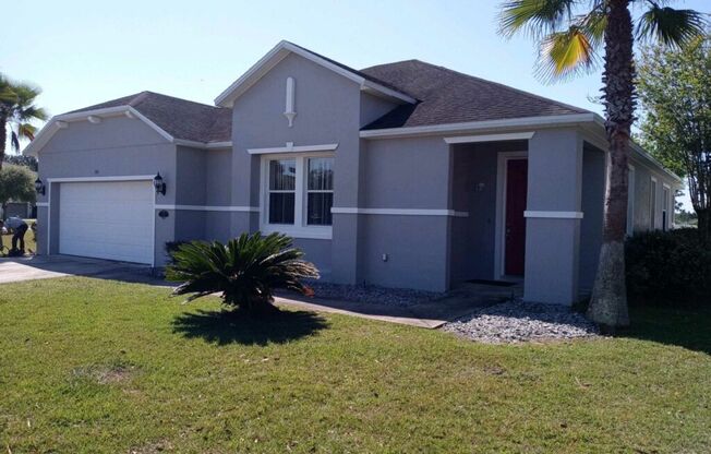 Modern 3 bedroom home in Bayberry Lakes!