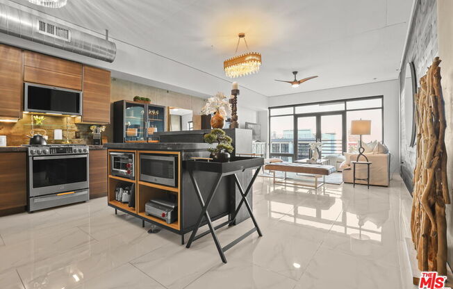 1 bed, 1.5 baths, 1,200 sqft, $4,995, Unit 916