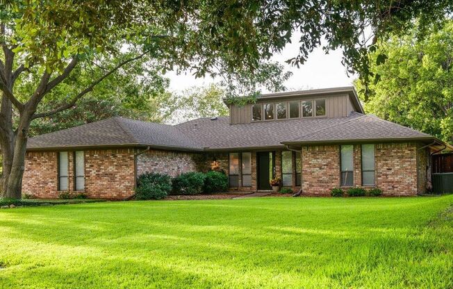 Charming 3-bedroom, 2-bathroom home in Grand Prairie