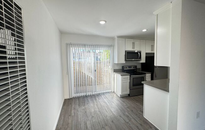 2 beds, 1.5 baths, 1,100 sqft, $2,745, Unit 31