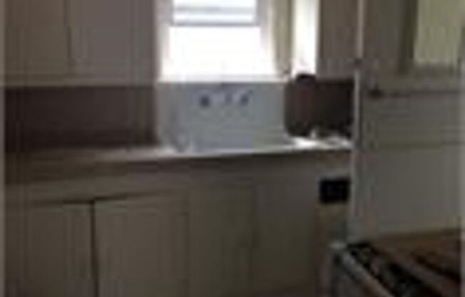 200 West 32nd St