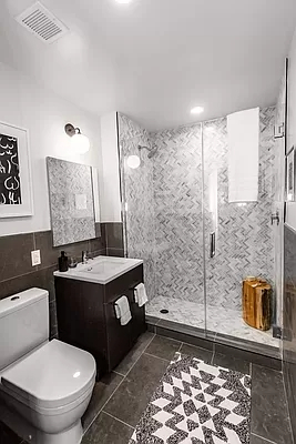 2 beds, 1 bath, $9,000, Unit 9E