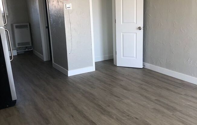 Studio, 1 bath, 240 sqft, $899, Unit 8