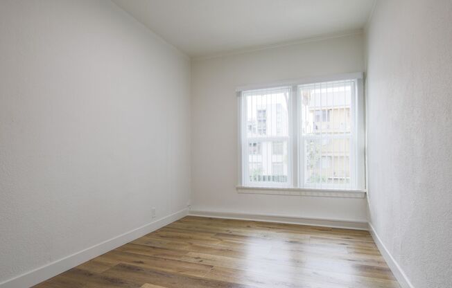 1 bed, 1 bath, 550 sqft, $1,725, Unit 302