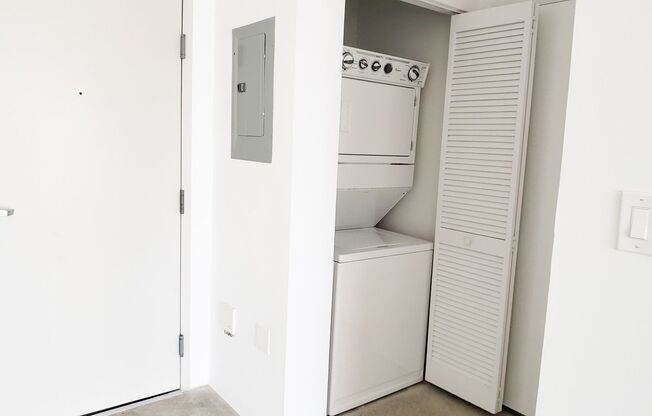 Studio, 1 bath, 962 sqft, $3,250, Unit Unit 204