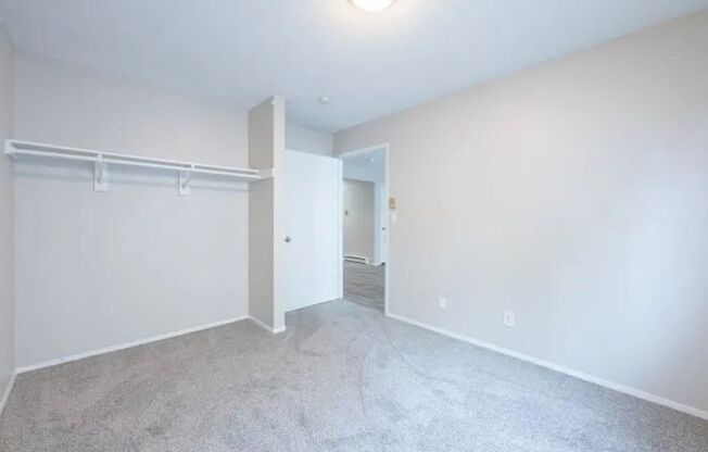 2 beds, 1 bath, 693 sqft, $885, Unit 3012