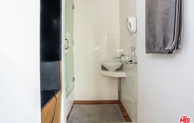 1 bed, 1.8 baths, 2,603 sqft, $9,500, Unit PH 9