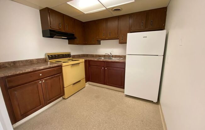 1 bed, 1 bath, 700 sqft, $825, Unit Apt. 3B