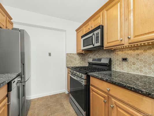 1 bed, 1 bath, 700 sqft, $2,100, Unit 4L