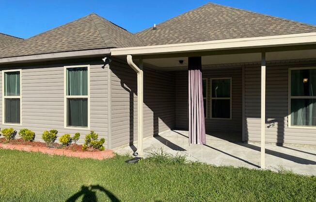 3 beds, 2 baths, $1,950