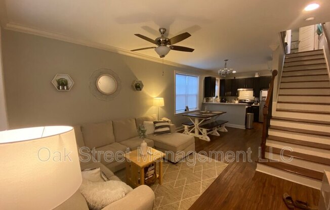 36 N LARCHMONT