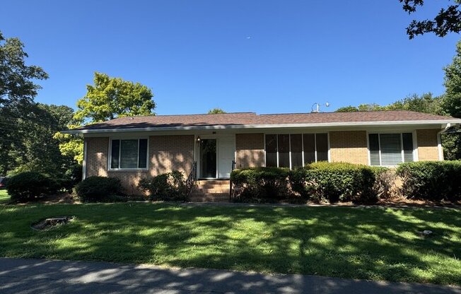 201 LIVINGSTON DR