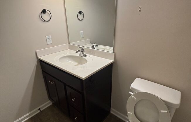 1 bed, 1 bath, 687 sqft, $775, Unit N06