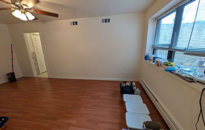 1 bed, 1 bath, 750 sqft, $1,595, Unit 1111H-300