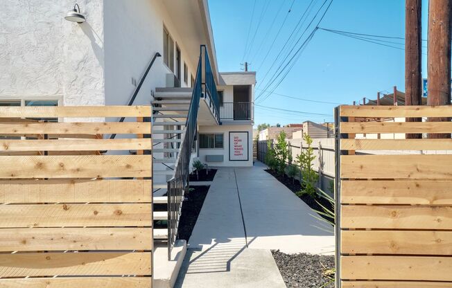 1 bed, 1 bath, $2,195, Unit 08