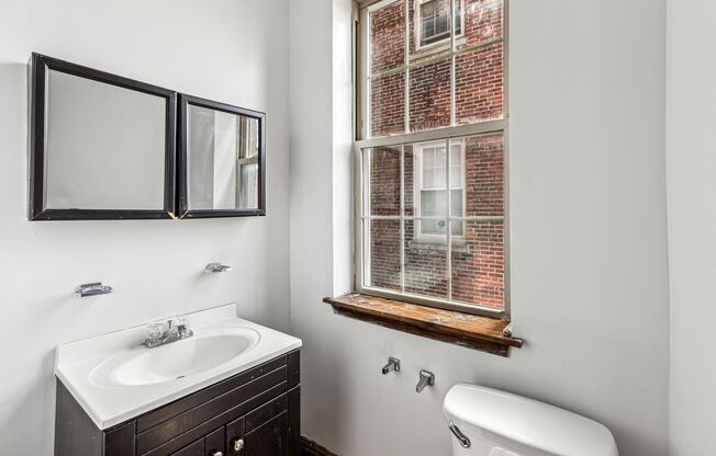 Studio, 1 bath, 350 sqft, $800, Unit A203