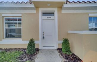 2 beds, 2 baths, $1,565