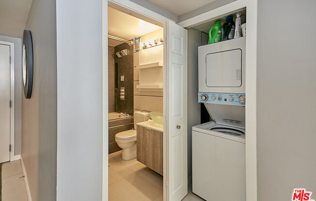 2 beds, 2 baths, 1,193 sqft, $3,300, Unit 805