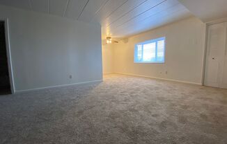 2 beds, 1 bath, $995, Unit A-03