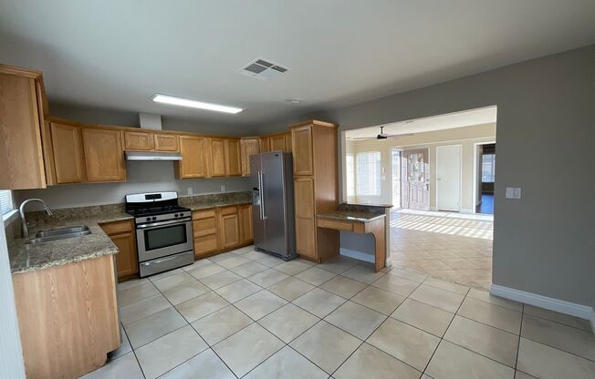 Single story home, 3br, 2bath, 1cg