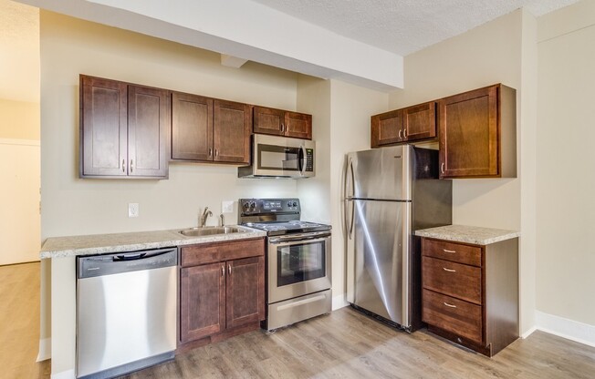 1 bed, 1 bath, 650 sqft, $995, Unit 9L