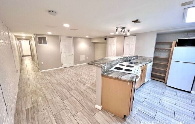 130 SEATON PL NW