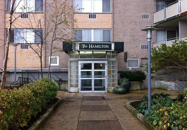1025 Hancock St