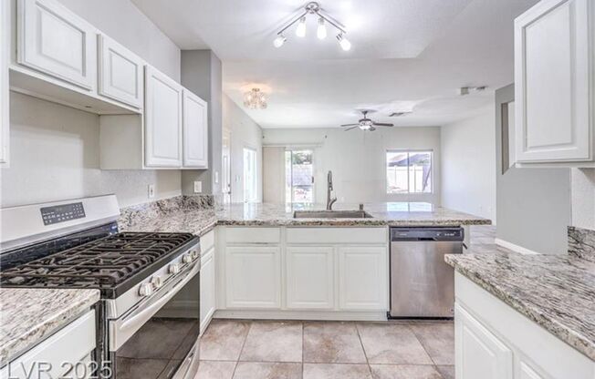 Stylish 3-Bedroom Townhouse with Private Backyard & Community Pool 89002