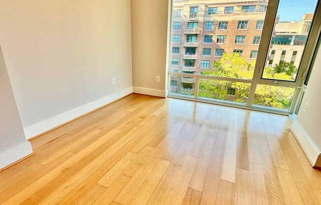 1 bed, 1 bath, $2,995, Unit 720