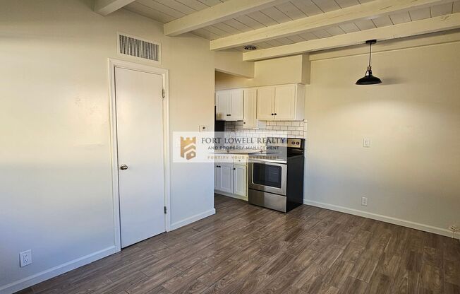 1 bed, 1 bath, $1,050, Unit Jones 1010 C