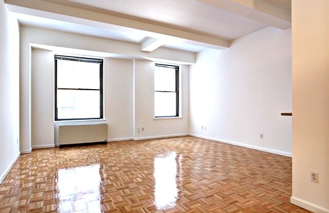 1 bed, 1 bath, $4,250, Unit 4N