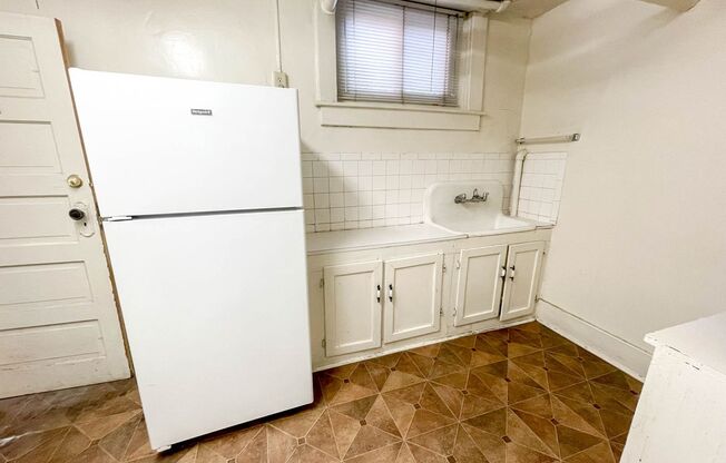 1 bed, 1 bath, 600 sqft, $625, Unit 714 S 11th