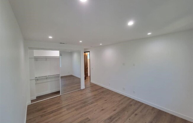 13802 ERWIN ST