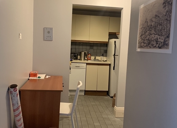Studio, 1 bath, 600 sqft, $2,400, Unit 604