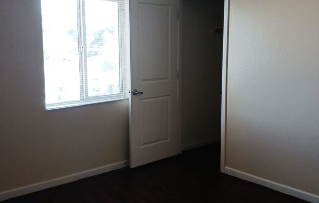 2 beds, 1.5 baths, 1,047 sqft, $1,395, Unit Unit 19