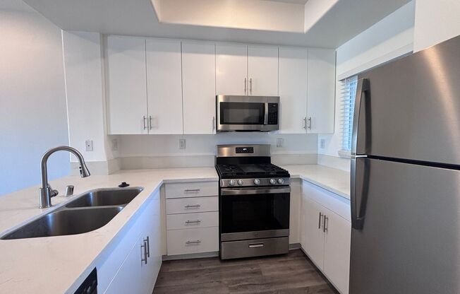 1 bed, 1 bath, 768 sqft, $2,748, Unit 306