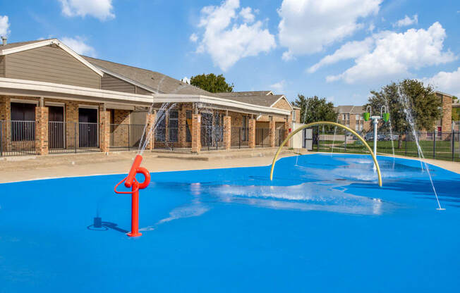 Monarch Pass Apartments in Fort Worth 76119 photo of  splash pad