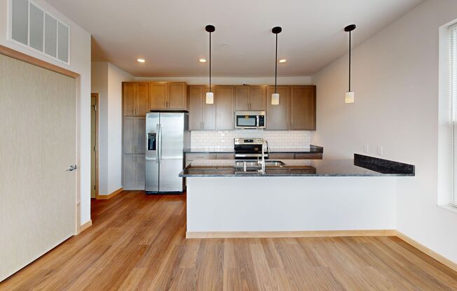 1 bed, 1 bath, 845 sqft, $1,625, Unit #323