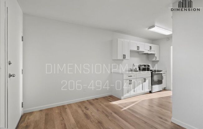 1 bed, 1 bath, 303 sqft, $975, Unit Unit 108