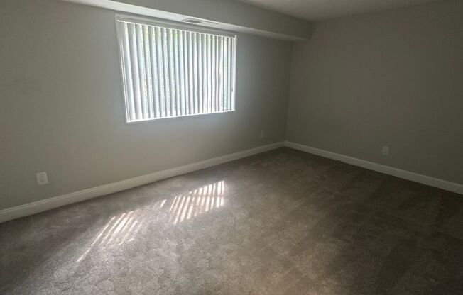 3 beds, 2 baths, 1,300 sqft, $2,440, Unit 3331 #103