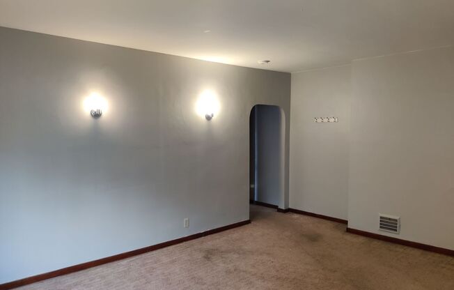 732 Chartiers Ave