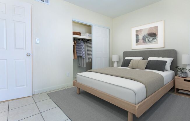 2 beds, 1 bath, 780 sqft, $1,199, Unit 2103