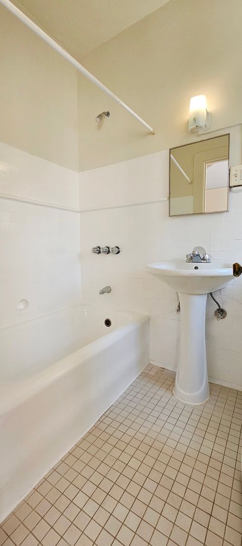 1 bed, 1 bath, 550 sqft, $1,500, Unit 204