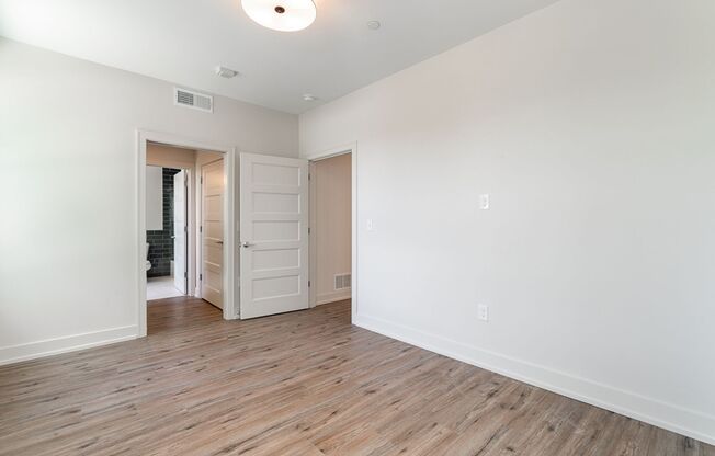 2 beds, 2 baths, 785 sqft, $2,425, Unit 1050 N 4th St. Apt. 216