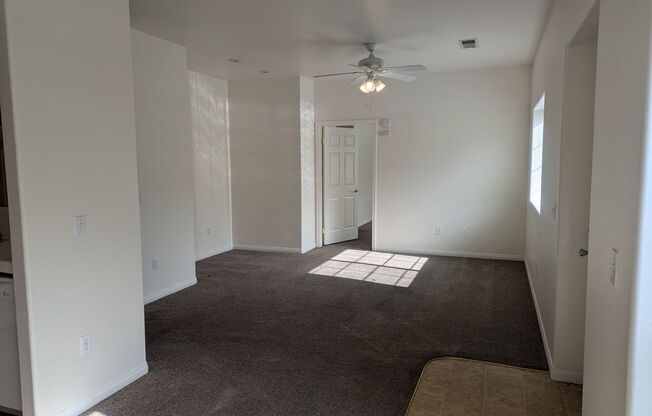 2 beds, 2 baths, $1,400, Unit C