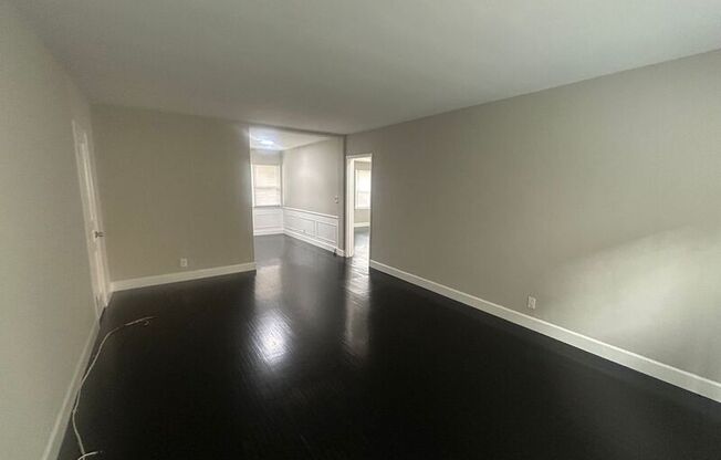1323 S HIGHLAND AVE