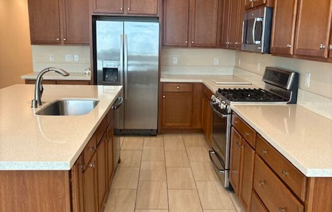 Beautiful two-story home in Inspirada with 4 bedrooms and a loft.