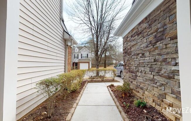 4248 CAMDEN WOODS CT