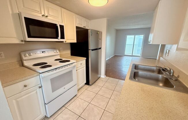 2 beds, 1 bath, $1,550, Unit unit 1604